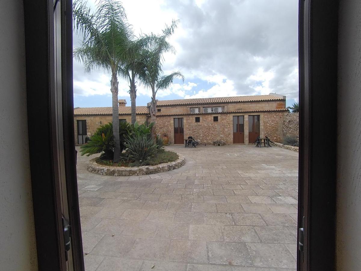 Azienda Agrituristica Masseria La Verna Patu Exterior photo